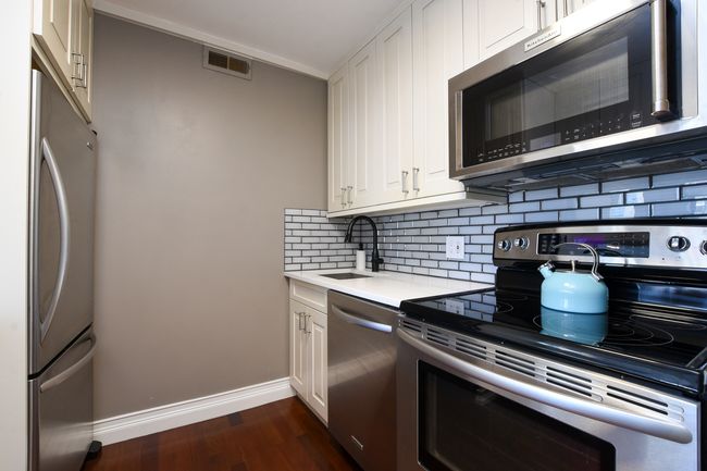 APT-1703 - 1313 N Ritchie Ct, Home with 2 bedrooms, 1 bathrooms and null parking in CHICAGO IL | Image 10