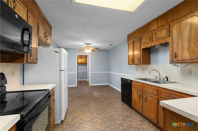 Kitchen | Image 14
