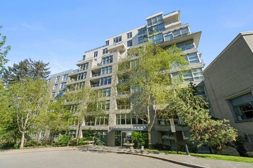 605-9262 University Cres, Burnaby, BC, V5A0A4 | Card Image
