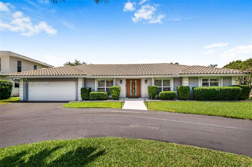 9800 Weathervane Mnr, Plantation, FL, 33324-2808 | Card Image
