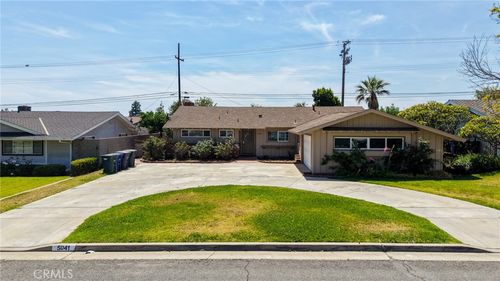 5041 Ridglea Ave, Buena Park, CA, 90621-1440 | Card Image