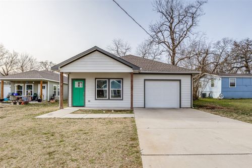 924 W Collins St, Denison, TX, 75020-7537 | Card Image