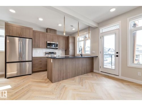 2-16231 19 Ave Sw, Edmonton, AB, T6W5C6 | Card Image
