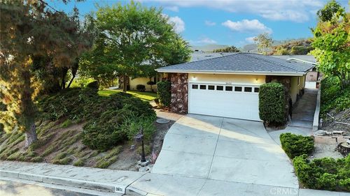 2651 Sleepy Hollow Pl, Glendale, CA, 91206 | Card Image