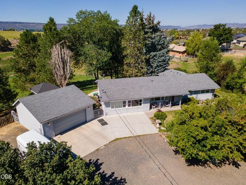2987 Nw West Hills Loop, Prineville, OR, 97754-9015 | Card Image