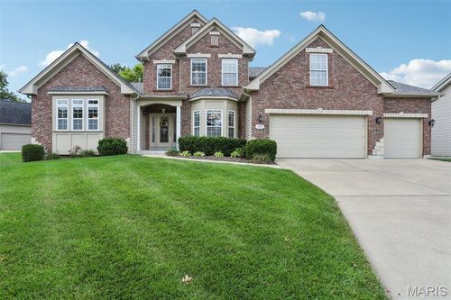317 Ries Bend Rd, Ballwin, MO, 63021-3903 | Card Image