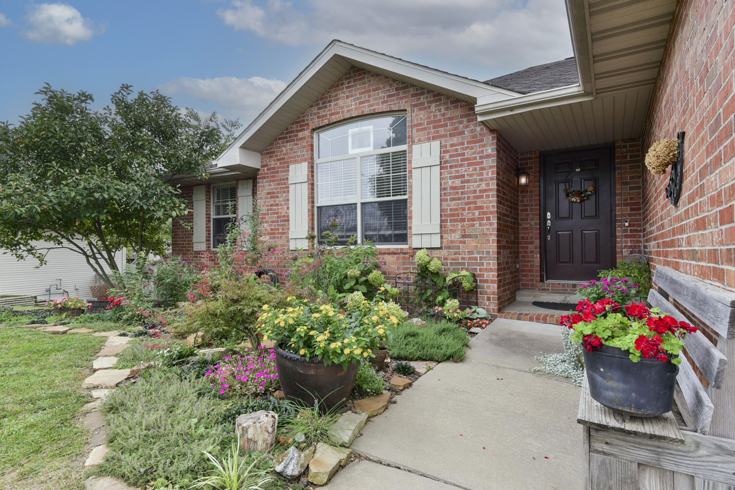 Jester Ave, Republic, MO 65738