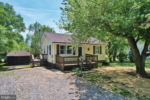 140 Wayland Dr, Stanley, VA, 22851-3620 | Card Image