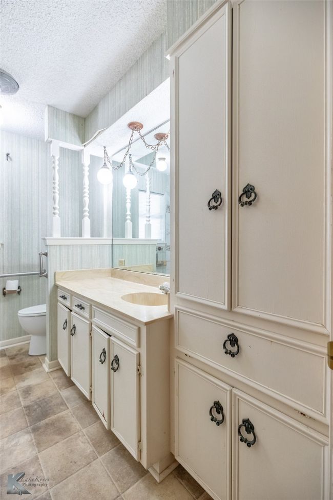 3826 Crest Way, House other with 3 bedrooms, 2 bathrooms and null parking in Abilene TX | Image 17