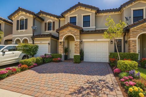 11981 Sw 150th Pl, Miami, FL, 33196-2597 | Card Image