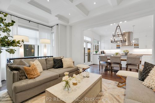 10 King Boulevard, King, ON, L7B0P4 | Card Image