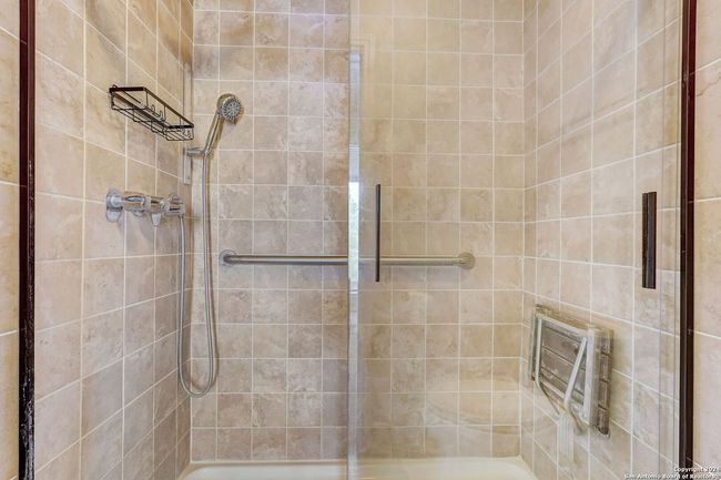 APT-604 - 2718 Old Field Dr, Condo with 2 bedrooms, 3 bathrooms and null parking in San Antonio TX | Image 26