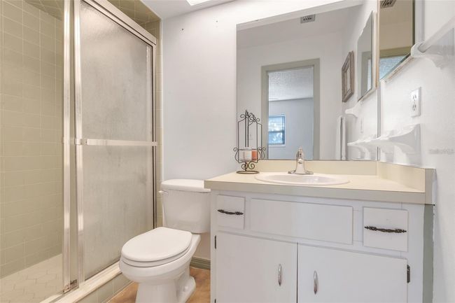 13635 Berkshire Ct, House other with 3 bedrooms, 2 bathrooms and null parking in GRAND ISLAND FL | Image 11