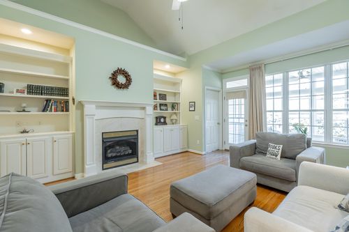 6239 Amber Brook Dr, Hixson, TN, 37343-3363 | Card Image