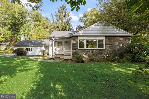 804 Forest Ln, Malvern, PA, 19355-2806 | Card Image