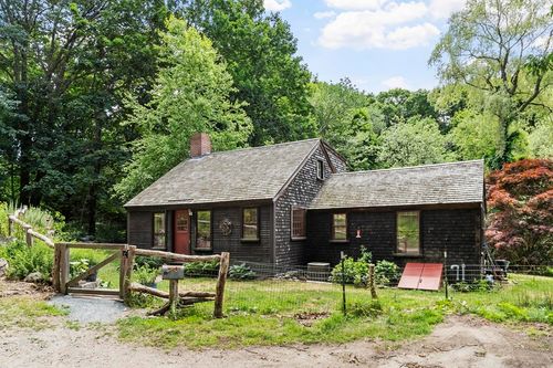 36 East St, Hingham, MA, 02043-1904 | Card Image