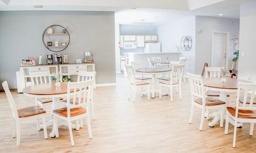 35250 Freedom Rd, Farmington Hills, MI, 48335-4039 | Card Image