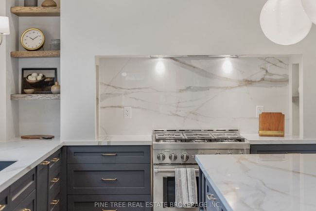 271 Codrington St, House other with 4 bedrooms, 5 bathrooms and 2 parking in Barrie ON | Image 15