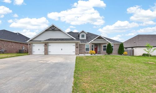 1131 Spring Hollow Road, Bentonville, AR, 72713 | Card Image