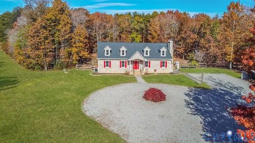 425 Starview Ln, Gum Spring, VA, 23065-2256 | Card Image