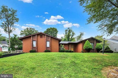 107 Deborah Dr, Reading, PA, 19610-3105 | Card Image