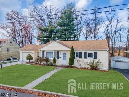 27 6th Ave, Port Reading, NJ, 07064-2007 | Card Image