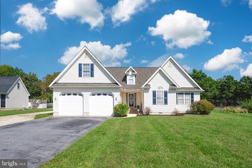 10532 Fox Glen Dr, Bridgeville, DE, 19933-4567 | Card Image
