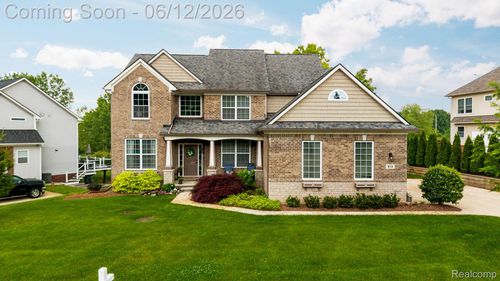 613 Olivia Dr, Milford, MI, 48381-1045 | Card Image