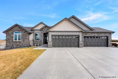 6609 Etta Pl, Cheyenne, WY, 82009-2832 | Card Image