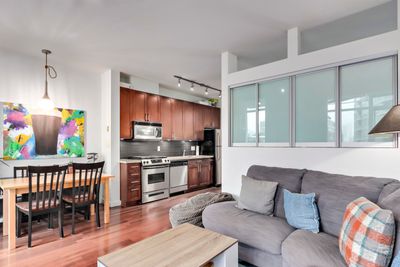 403 - 2055 Yukon St, Condo with 1 bedrooms, 1 bathrooms and 1 parking in Vancouver BC | Image 2