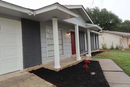 4301 Sun Vista Ln, San Antonio, TX, 78217-3620 | Card Image