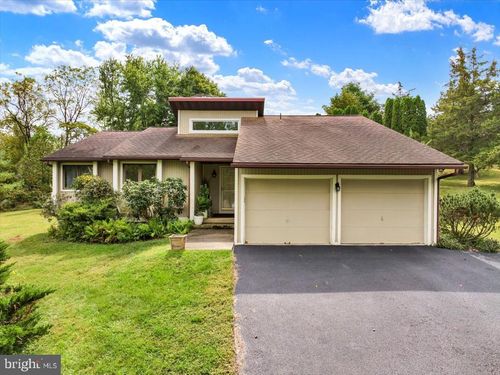 5189 Sweitzer Rd, MOHNTON, PA, 19540-7606 | Card Image
