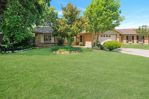 509 E Phillip Court, Grand Prairie, TX, 75051 | Card Image