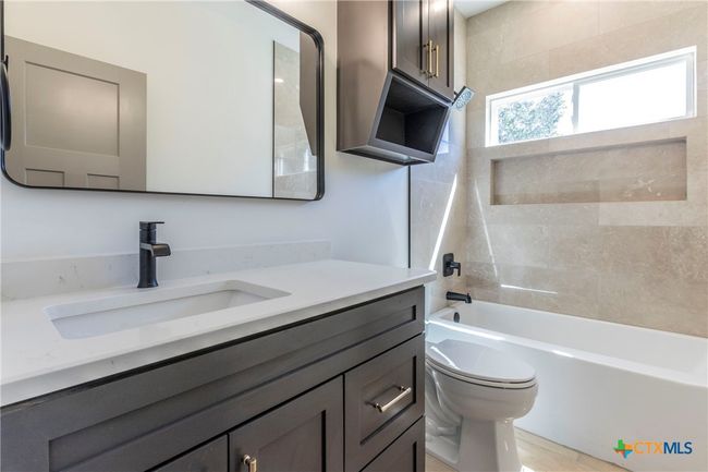 645 Jonquil Dr, House other with 3 bedrooms, 2 bathrooms and null parking in Spring Branch TX | Image 19