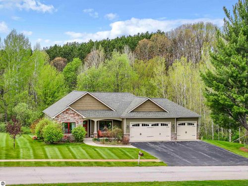 3251 Huellmantel Dr, Traverse City, MI, 49685-7427 | Card Image