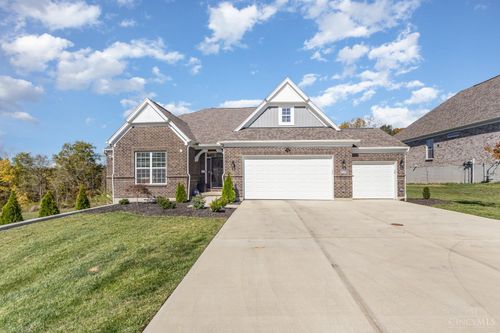 4994 Shadow Hawk Dr, Cincinnati, OH, 45247-6083 | Card Image
