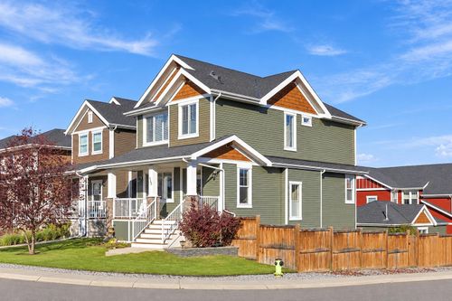 485 River Heights Crescent, House with 3 bedrooms, 3 bathrooms and 3 parking in Cochrane AB | Card Image