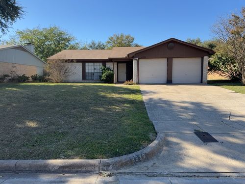 6920 Misty Meadow Drive S, Fort Worth, TX, 76133 | Card Image