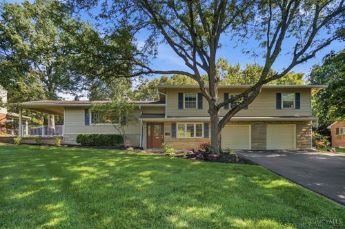 526 Chisholm Trail, Wyoming, OH, 45215 | Card Image
