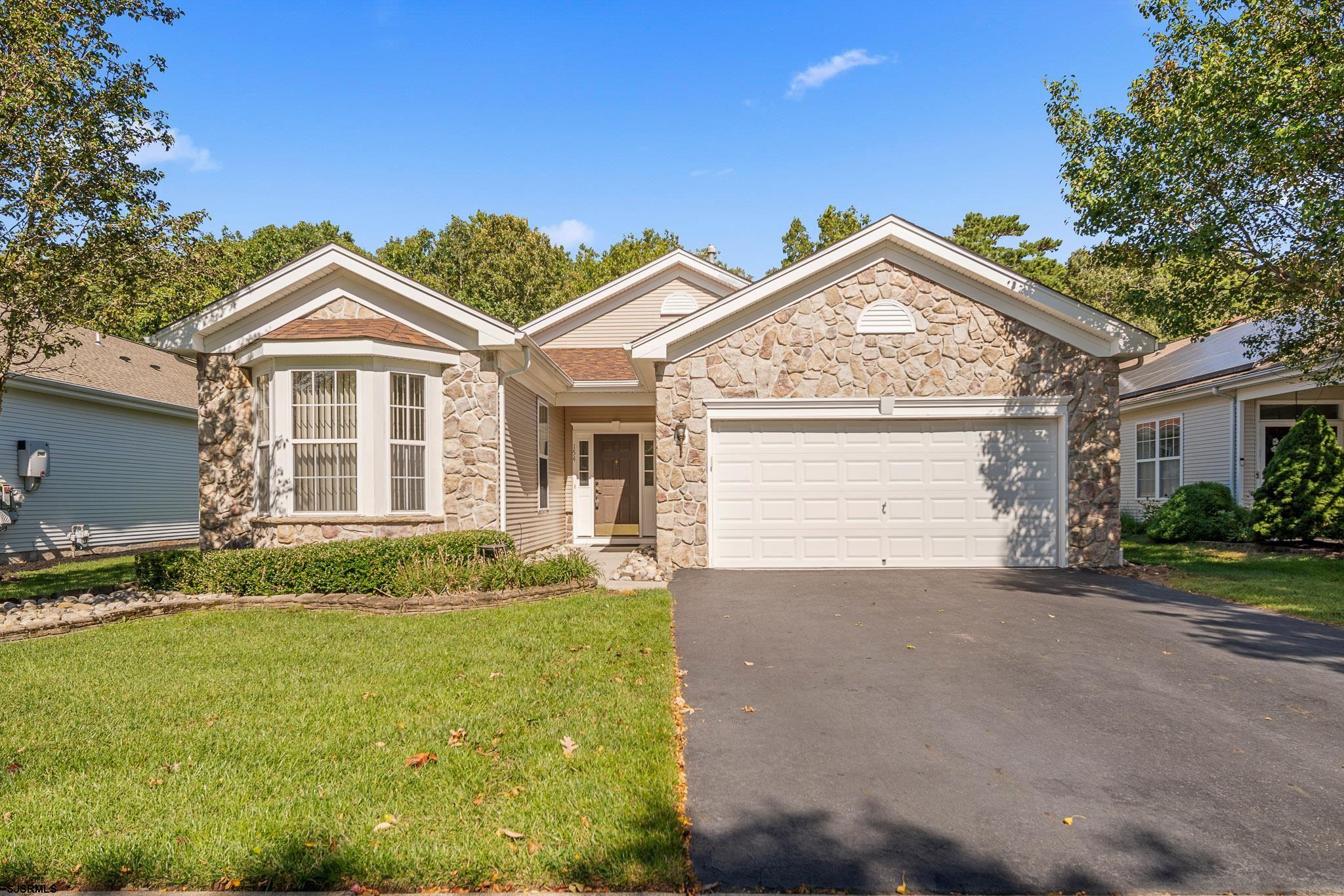 Southampton Dr, Galloway, NJ 08205