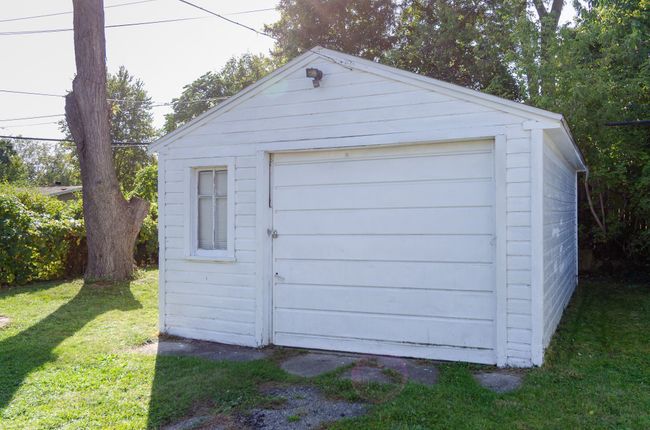 44 W End - Garage | Image 6