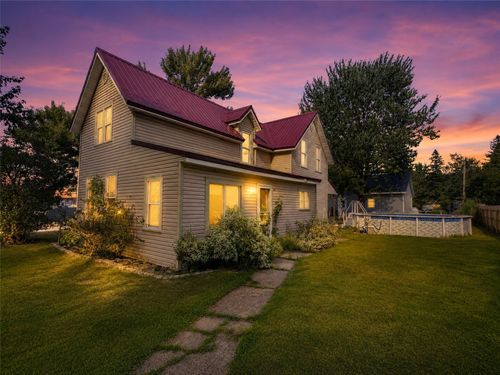 1632 Tainter St, Menomonie, WI, 54751-1317 | Card Image