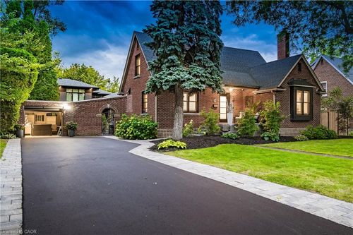 1390 Halifax Pl, Burlington, ON, L7S1J6 | Card Image