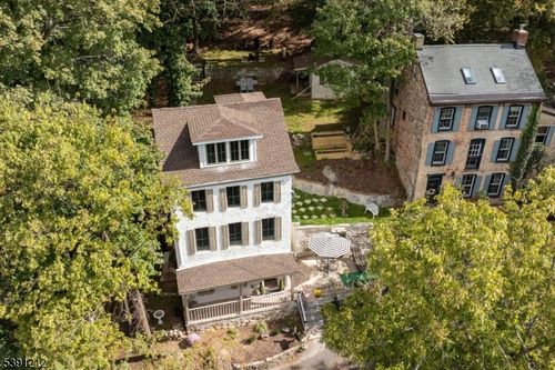 12 Weeden St, Lambertville, NJ, 08530-1812 | Card Image