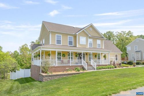 504 Glen Cir, Troy, VA, 22974-3032 | Card Image