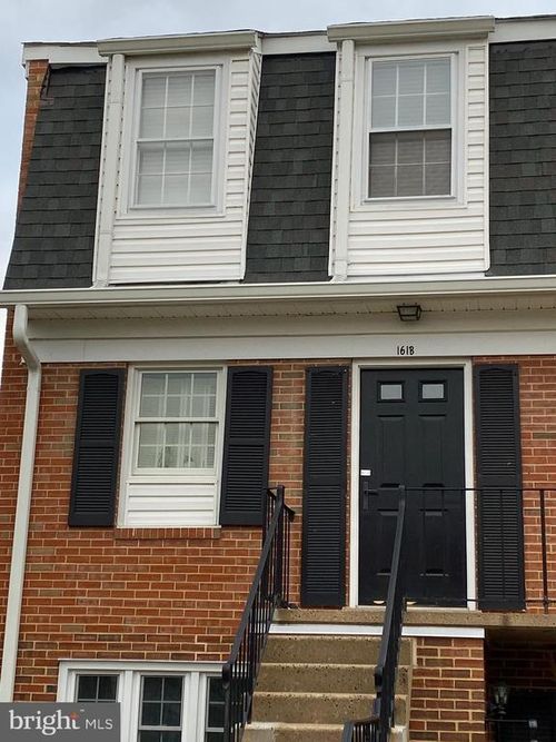 161 Leeds Ct W, WARRENTON, VA, 20186-3621 | Card Image