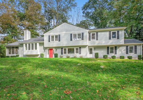 6 Fox Ridge Rd, Armonk, NY, 10504-2216 | Card Image