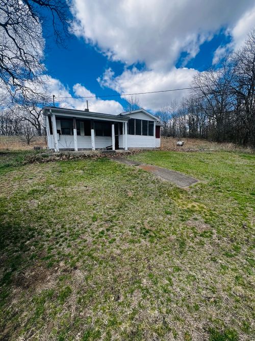 5266 S 12750e Rd, Pembroke Twp, IL, 60958-4658 | Card Image