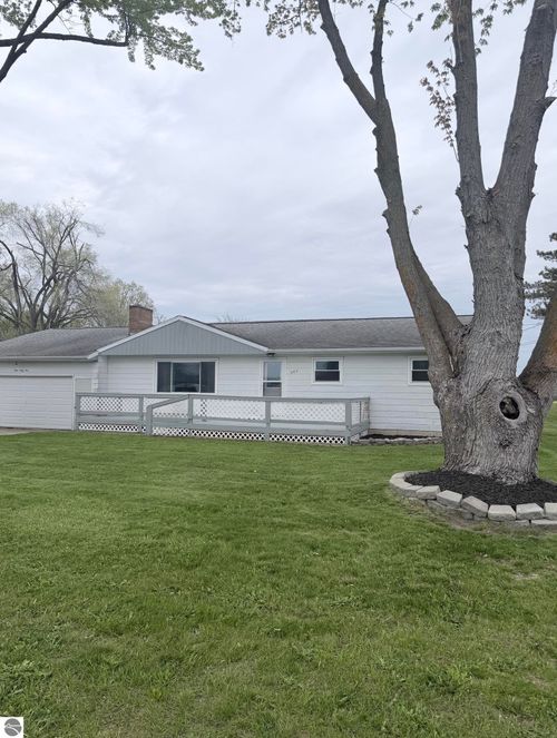 965 E Remus Road, Mt. Pleasant, MI, 48858 | Card Image