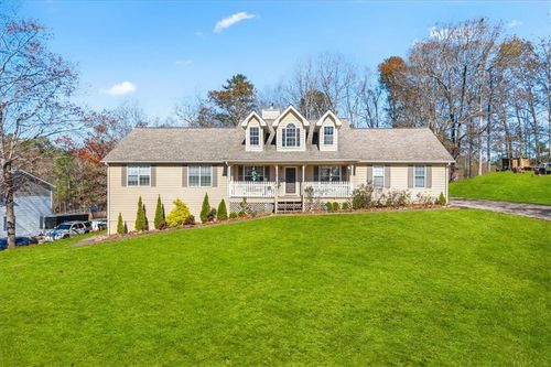 320 Mckenzie Dr, Stockbridge, GA, 30281-6702 | Card Image